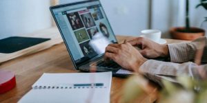 Terjebak di Dunia Laptop 15-Inch